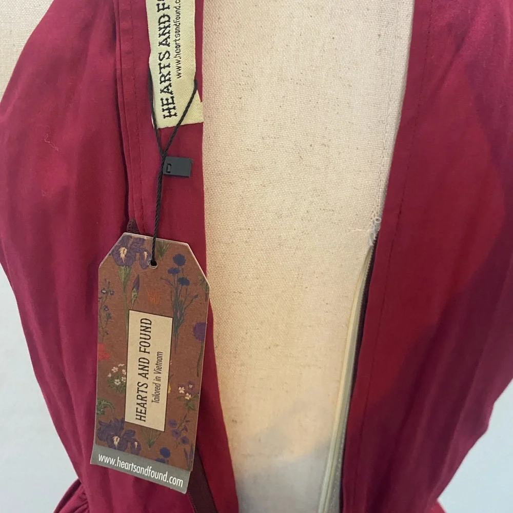 Hearts and Found NWT halter dress in burgundy - Picture 3 of 3